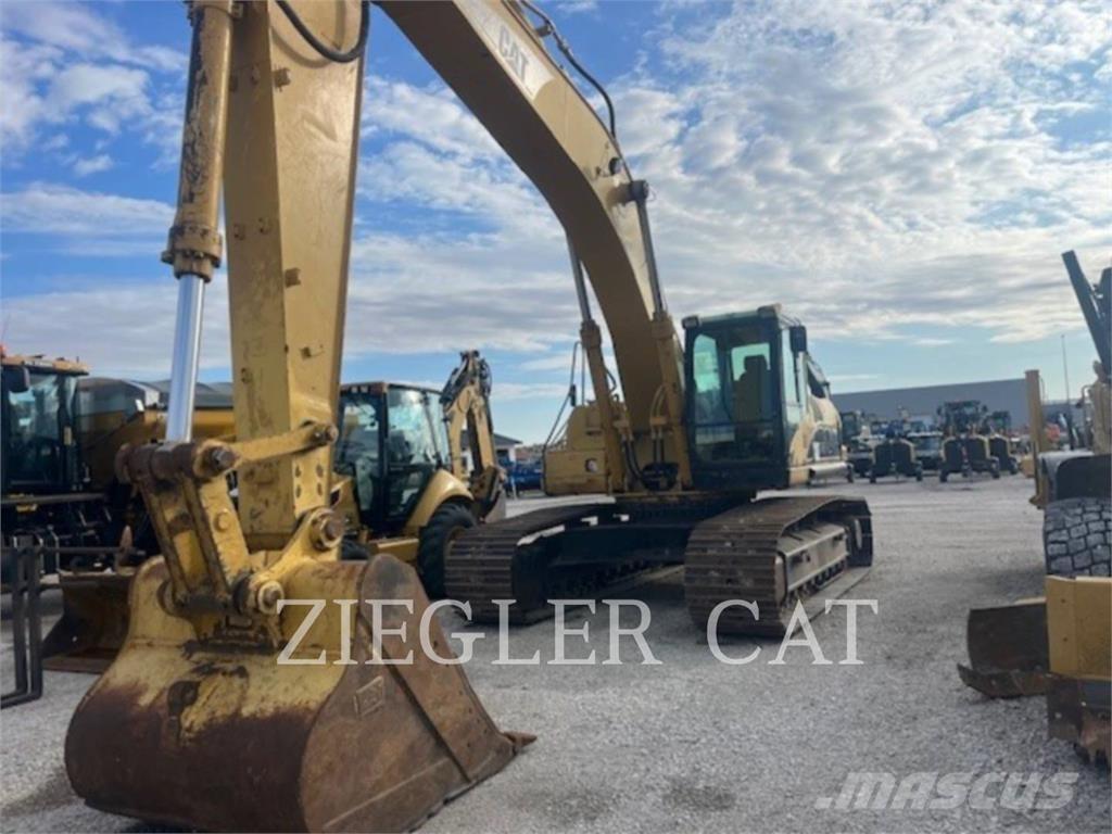 CAT 330CL حفارات زحافة