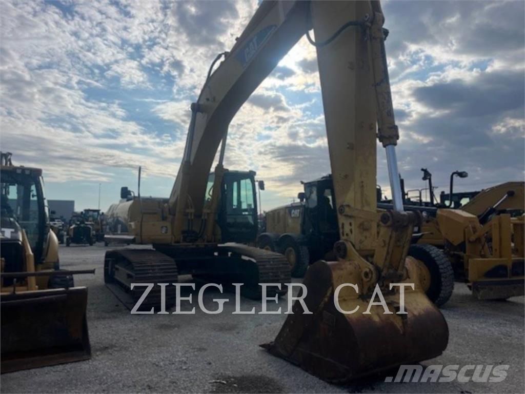 CAT 330CL حفارات زحافة