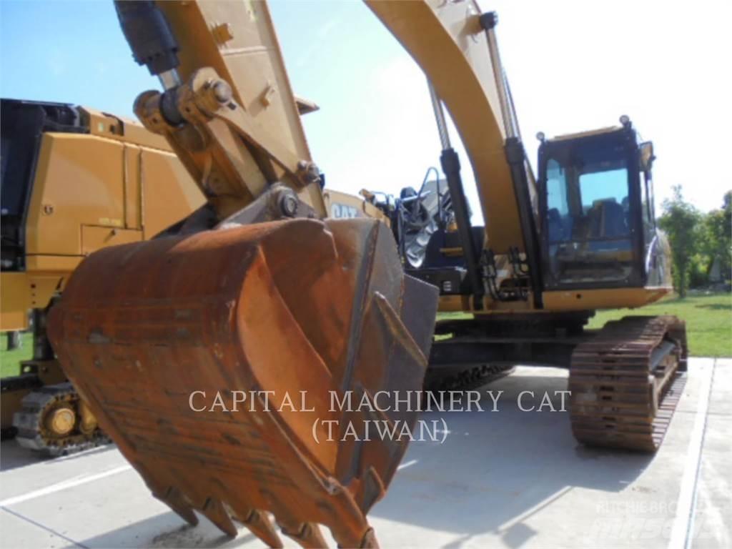 CAT 330D2L حفارات زحافة