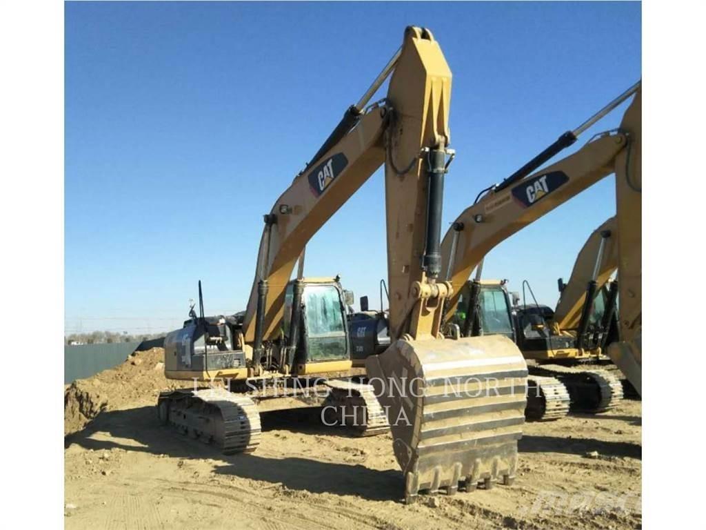 CAT 330D2L حفارات زحافة