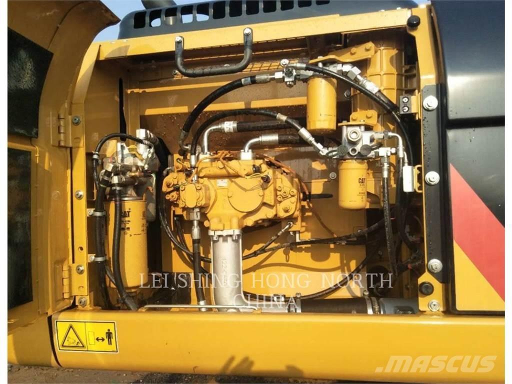 CAT 330D2L حفارات زحافة