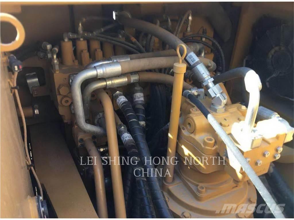 CAT 330D2L حفارات زحافة