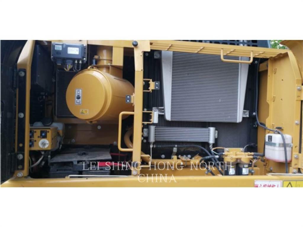 CAT 330D2L حفارات زحافة