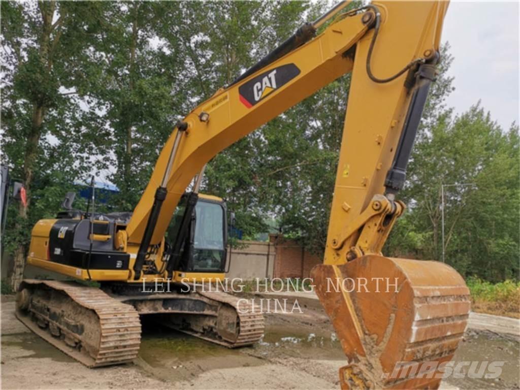 CAT 330D2L حفارات زحافة