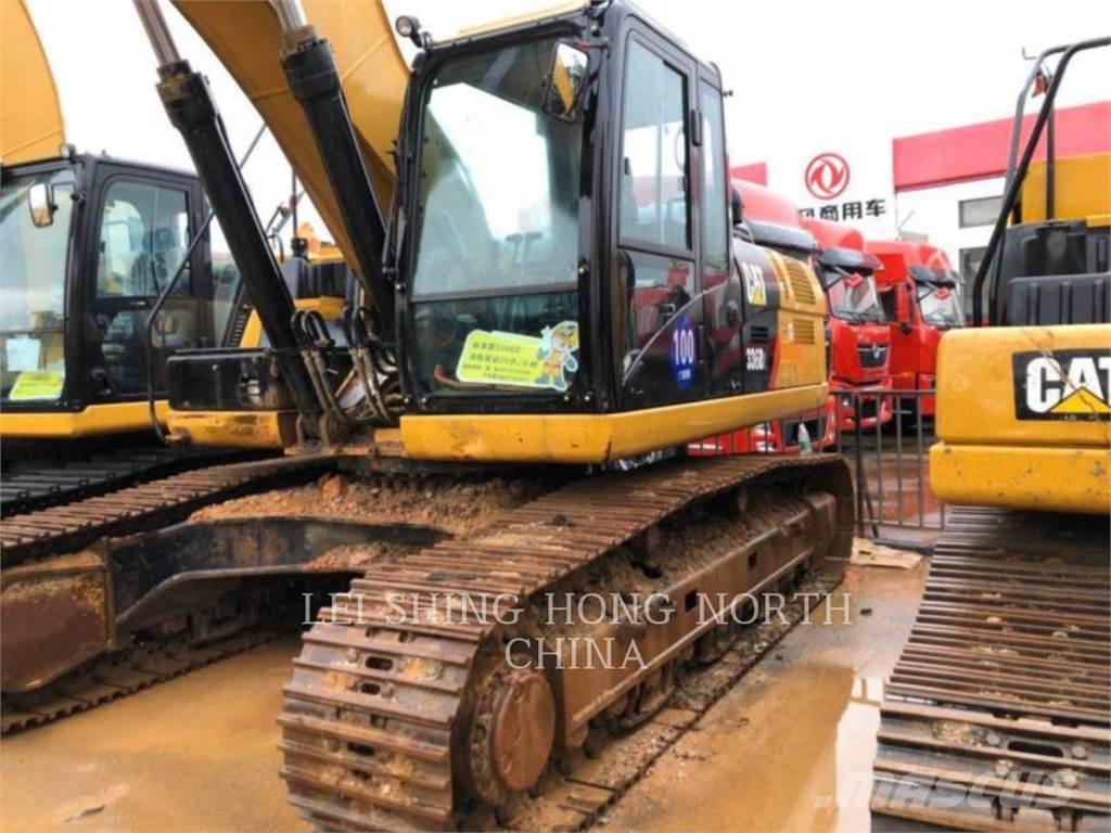 CAT 330D2L حفارات زحافة