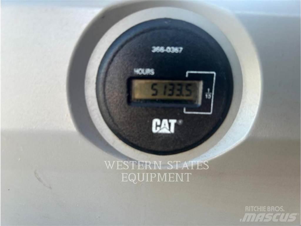 CAT 330F حفارات زحافة