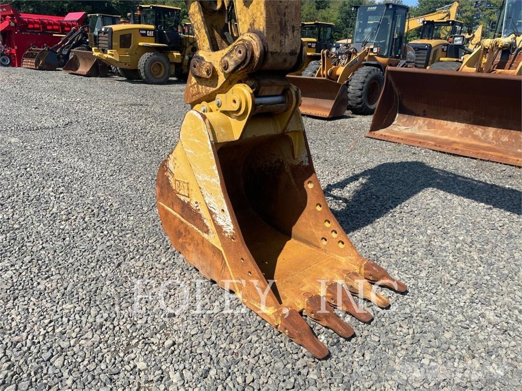 CAT 330FL حفارات زحافة