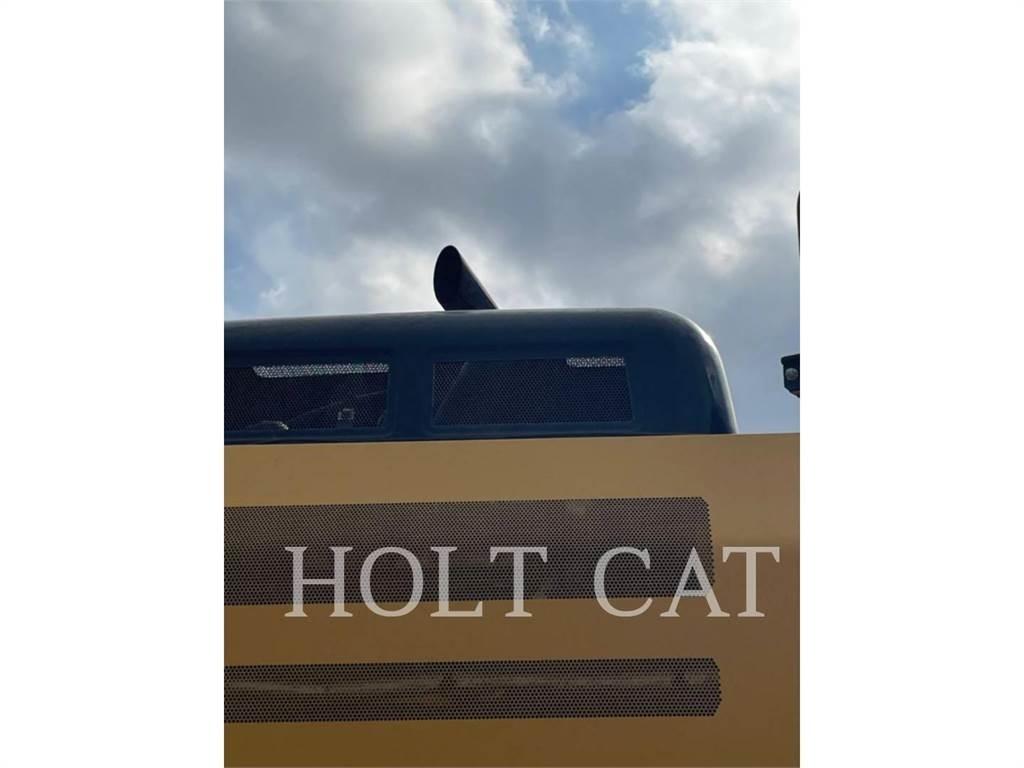 CAT 330FL TC حفارات زحافة