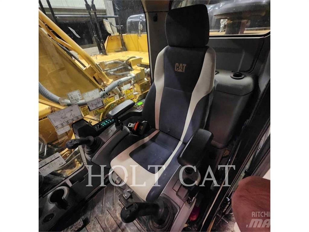 CAT 330FL TC حفارات زحافة