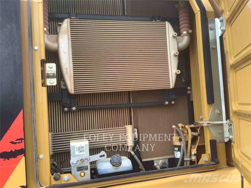 CAT 330FLLR حفارات زحافة