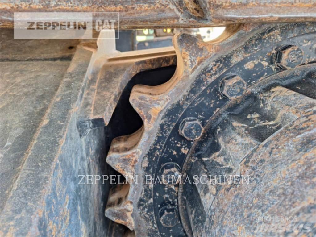 CAT 330FLN حفارات زحافة
