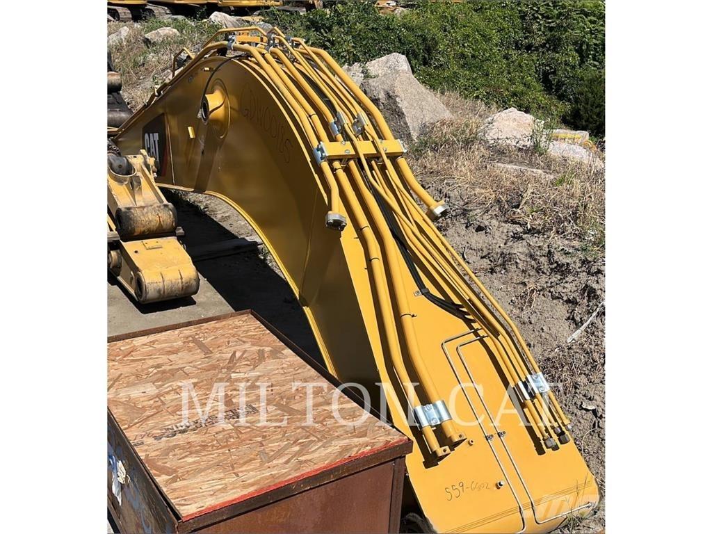 CAT 330GC REACH BOOM رافعات سلة مفصلية