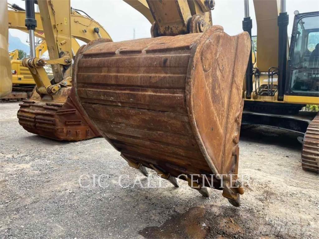 CAT 333-07 حفارات زحافة