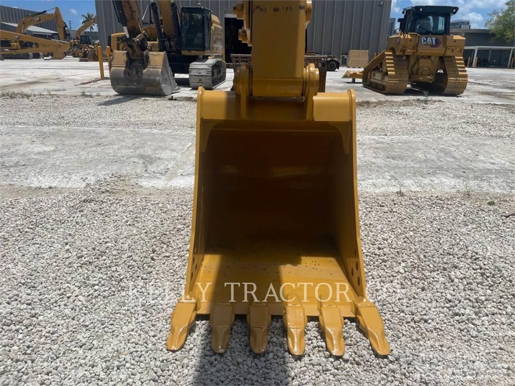 CAT 335 حفارات زحافة