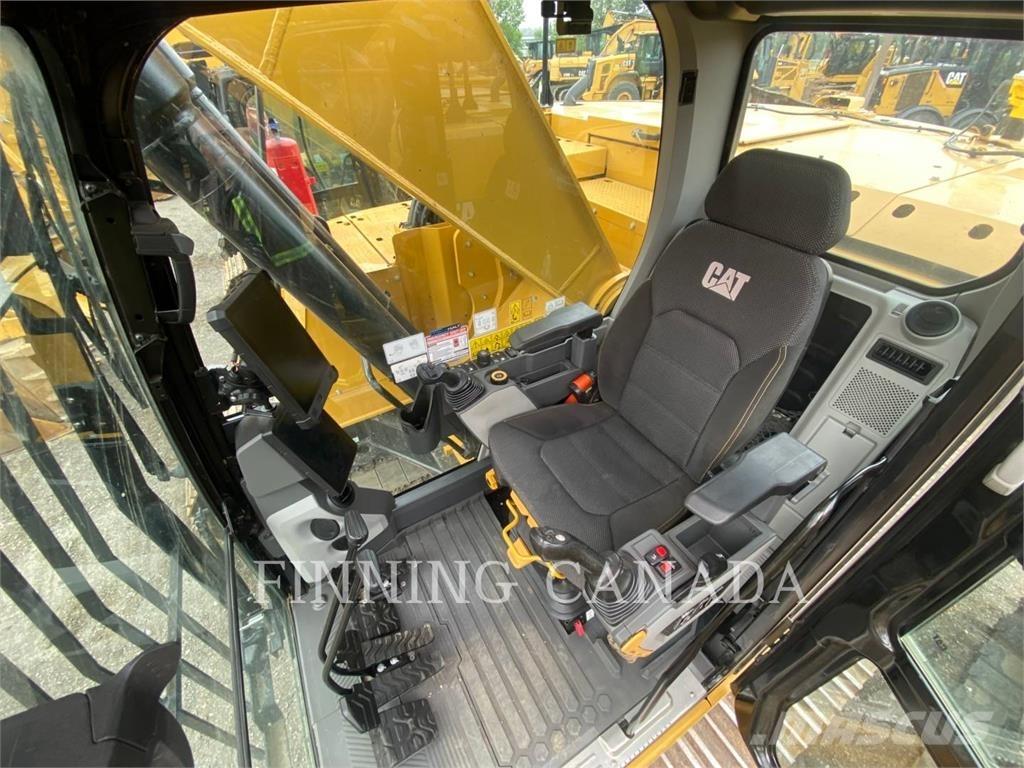 CAT 335-07 حفارات زحافة