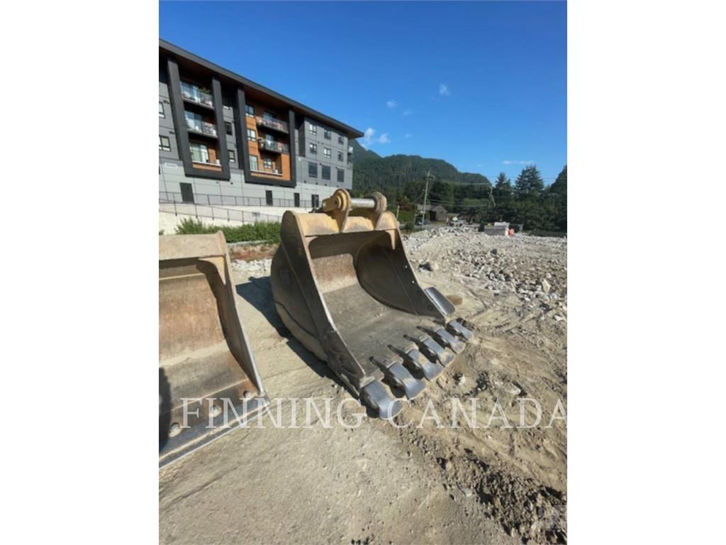 CAT 335-07 حفارات زحافة