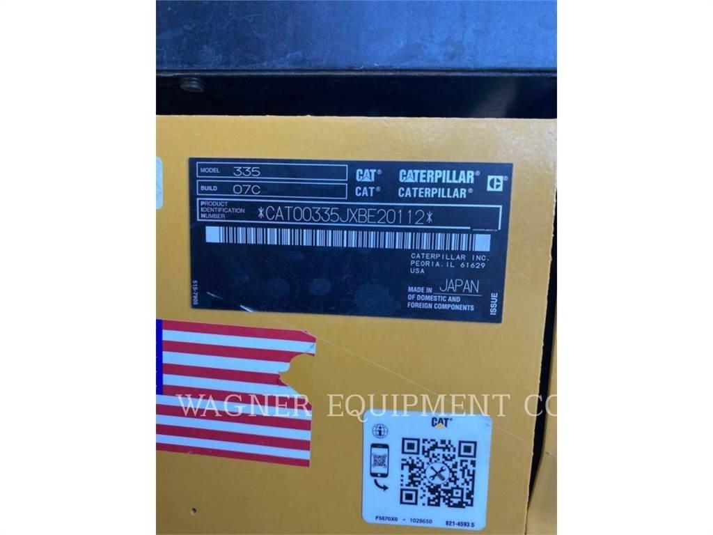 CAT 335 THB حفارات زحافة