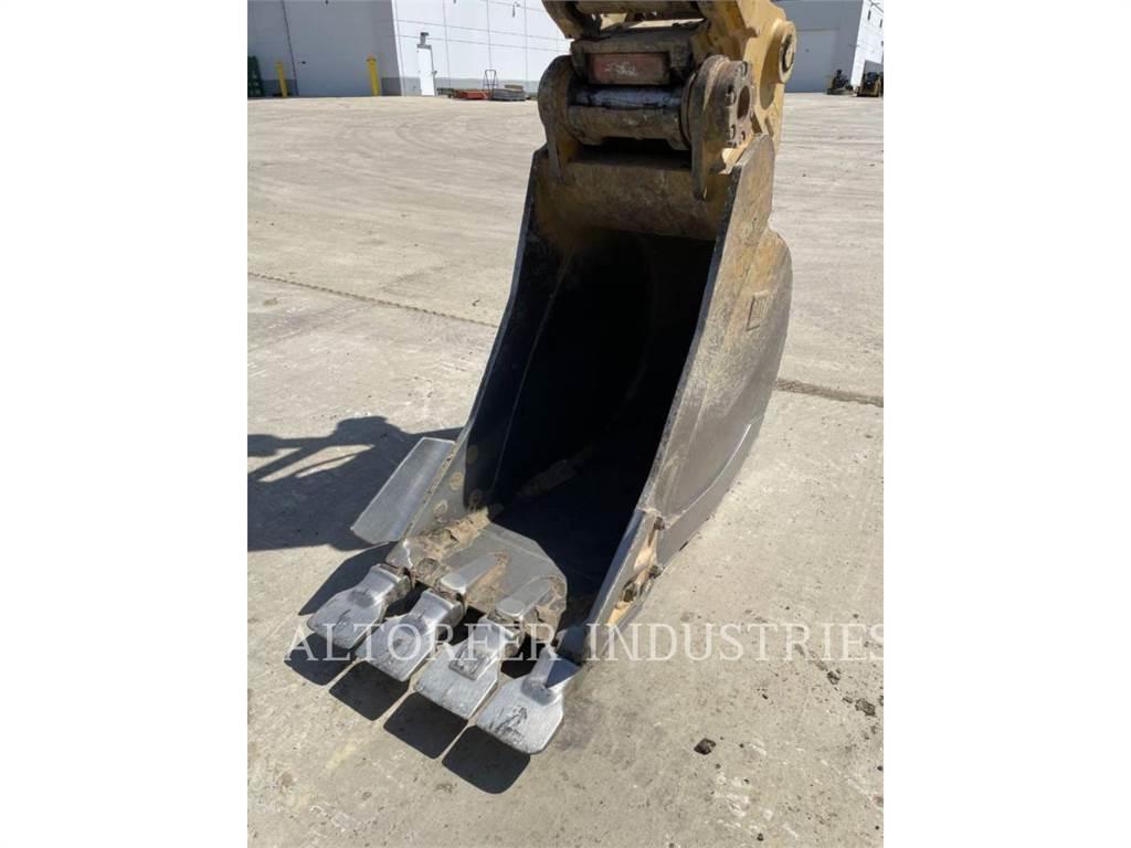 CAT 335F LCR حفارات زحافة