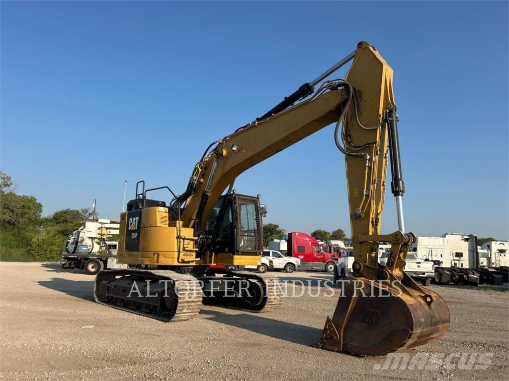 CAT 335F LCR حفارات زحافة