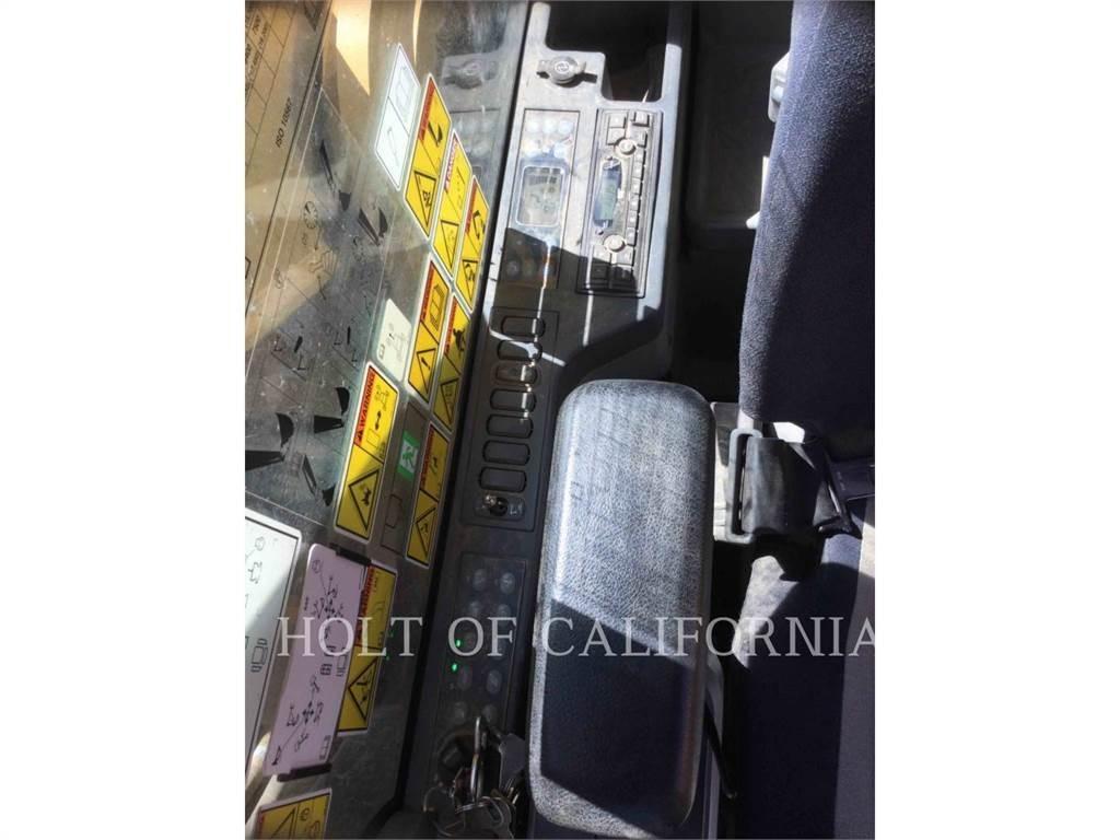 CAT 335FL CR حفارات زحافة