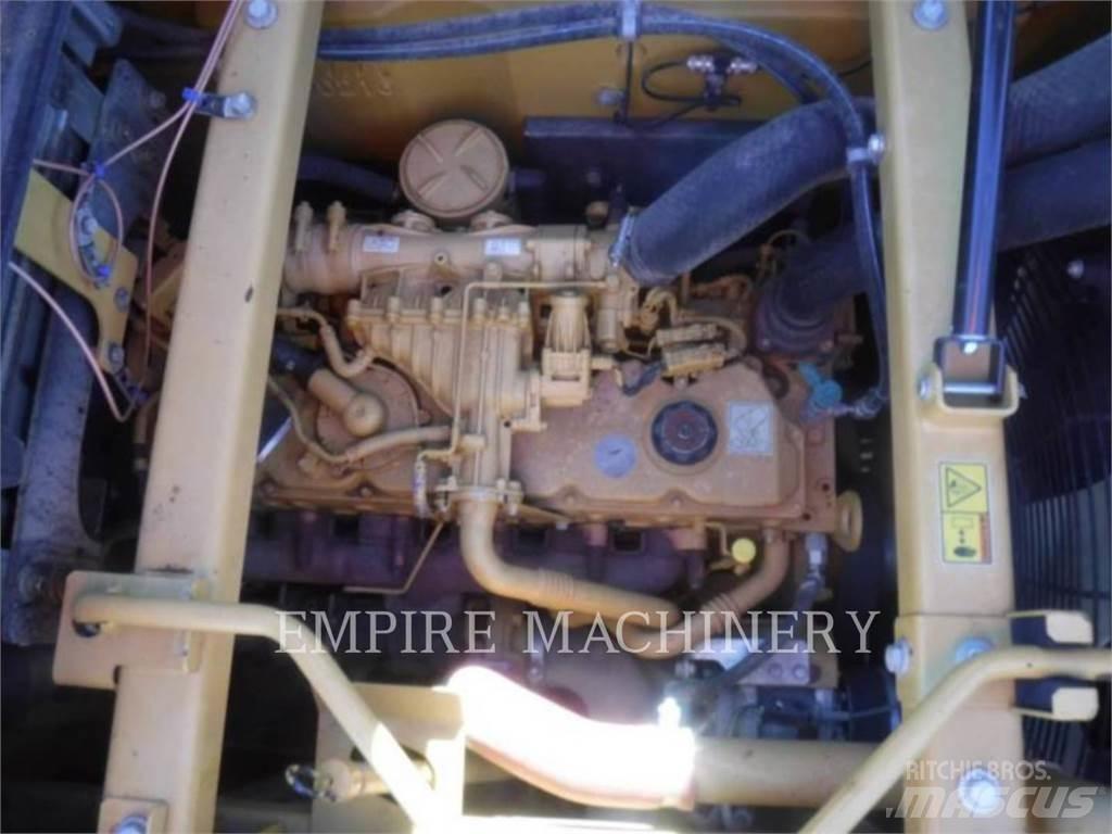CAT 335FL CR حفارات زحافة