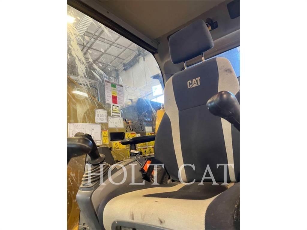 CAT 335FL CR حفارات زحافة