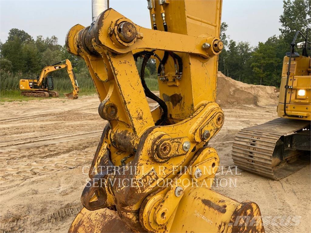 CAT 335FLCR حفارات زحافة