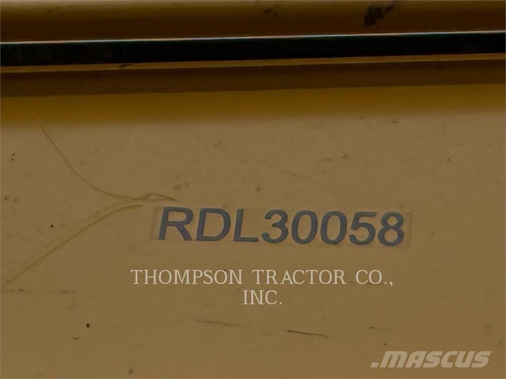 CAT 336 حفارات زحافة