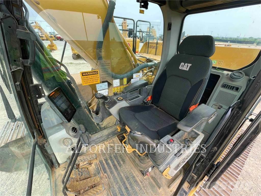 CAT 336-07 حفارات زحافة