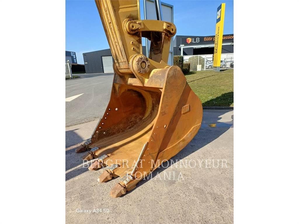 CAT 336-07 حفارات زحافة