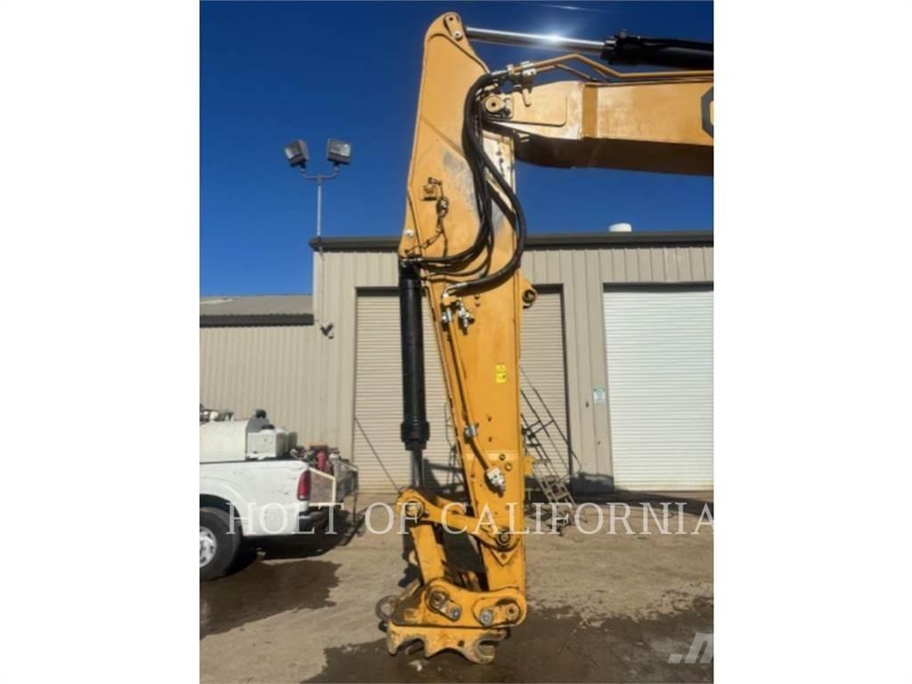 CAT 336-07 حفارات زحافة