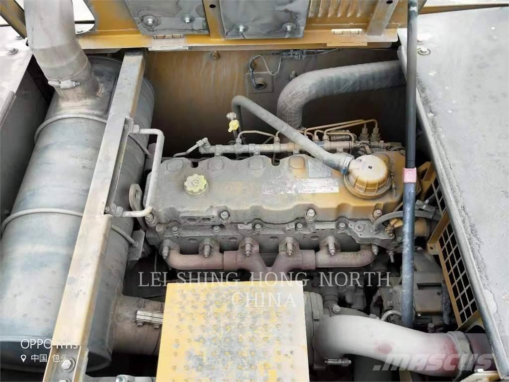 CAT 336-07 حفارات زحافة