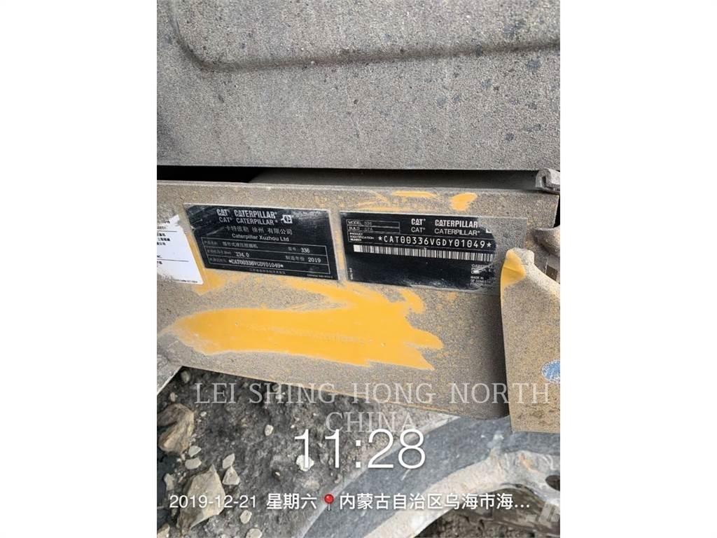 CAT 336-07 حفارات زحافة