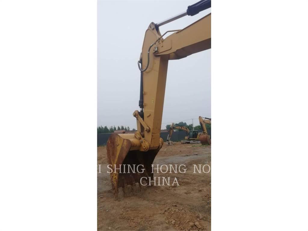 CAT 336-07 حفارات زحافة