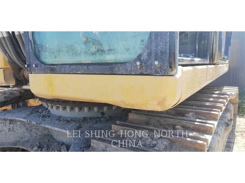 CAT 336-07 حفارات زحافة
