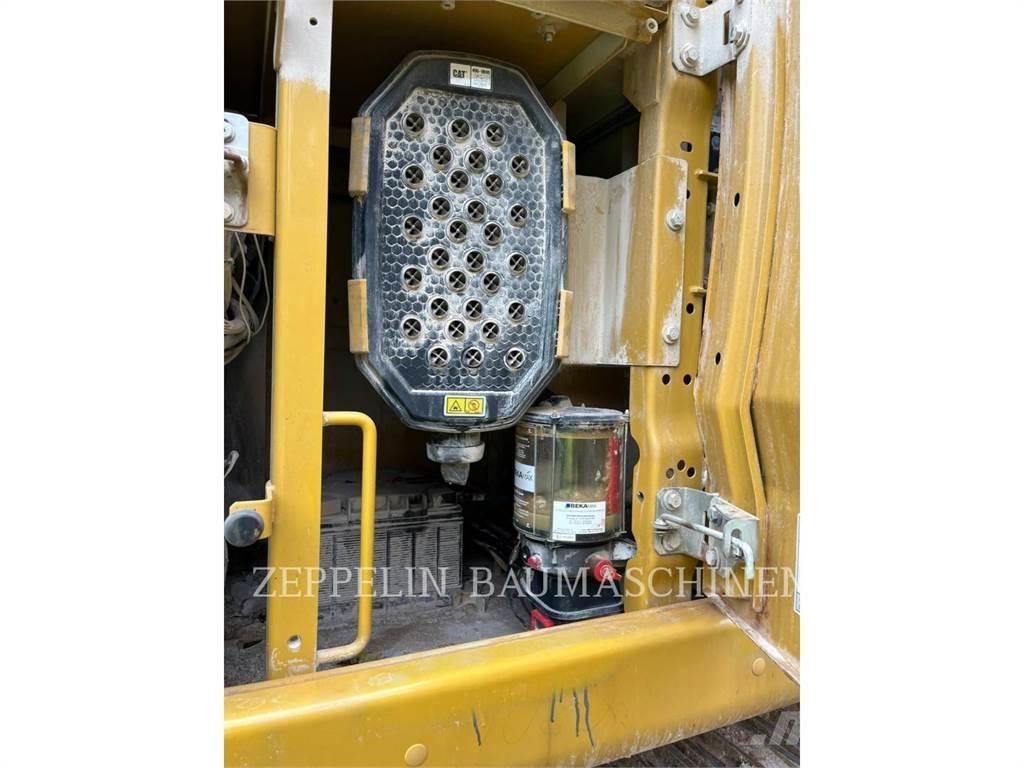 CAT 336-07A حفارات زحافة