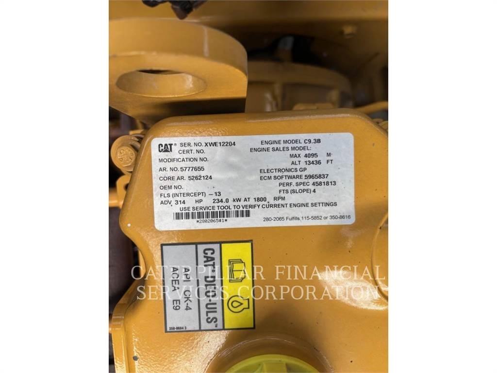 CAT 336 07C حفارات زحافة
