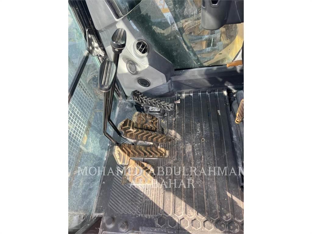 CAT 336-07GC حفارات زحافة
