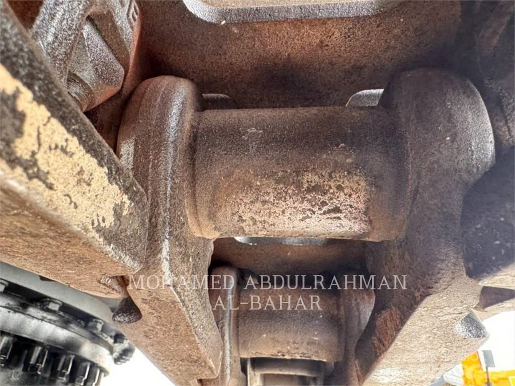 CAT 336-07GC حفارات زحافة