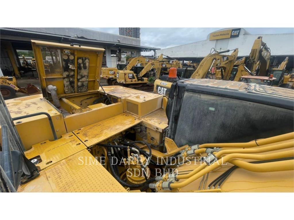 CAT 336-07GC حفارات زحافة