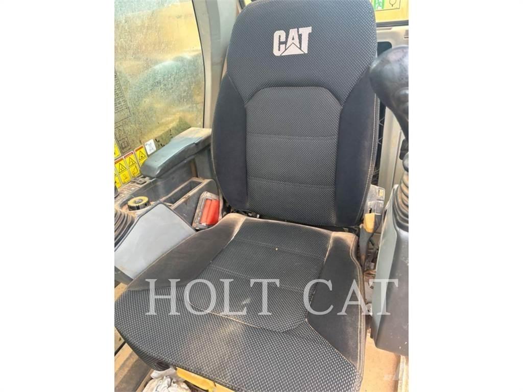 CAT 336 12 TC حفارات زحافة