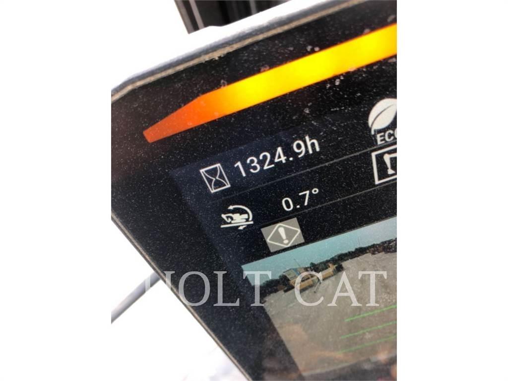 CAT 336 12 TC حفارات زحافة