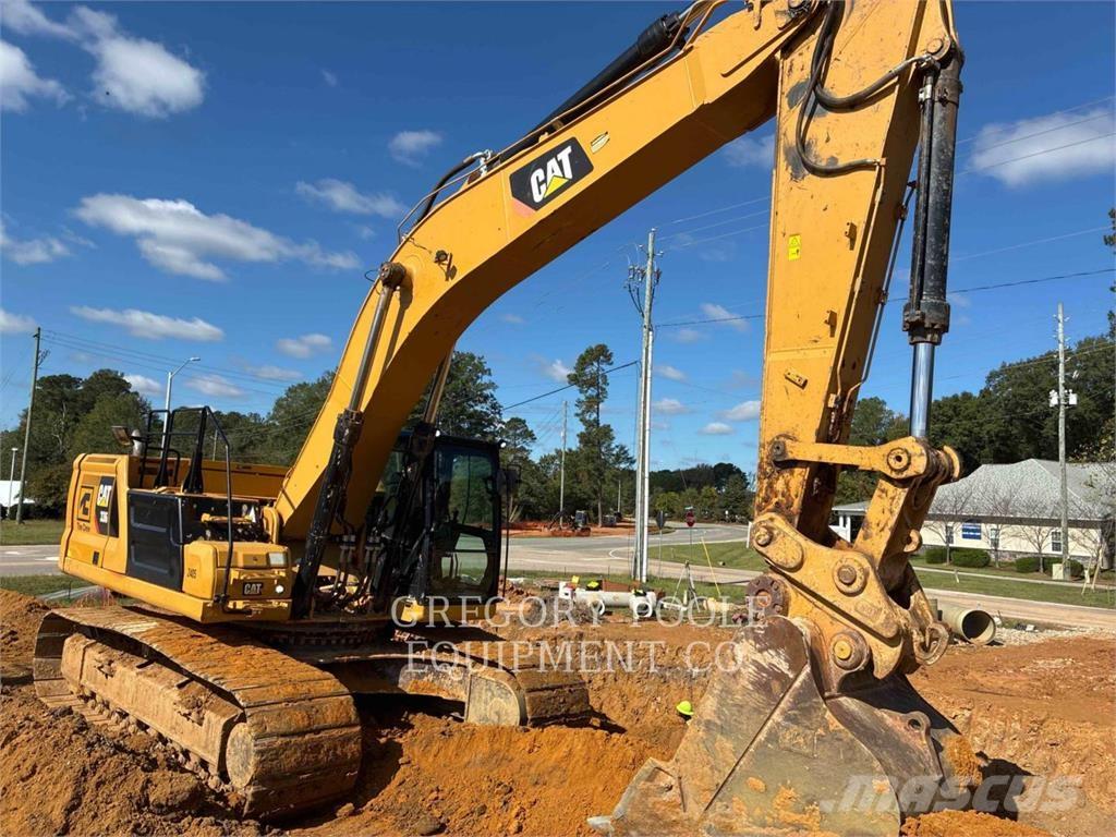 CAT 33607 حفارات زحافة