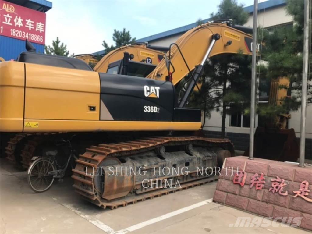 CAT 336D2 حفارات زحافة
