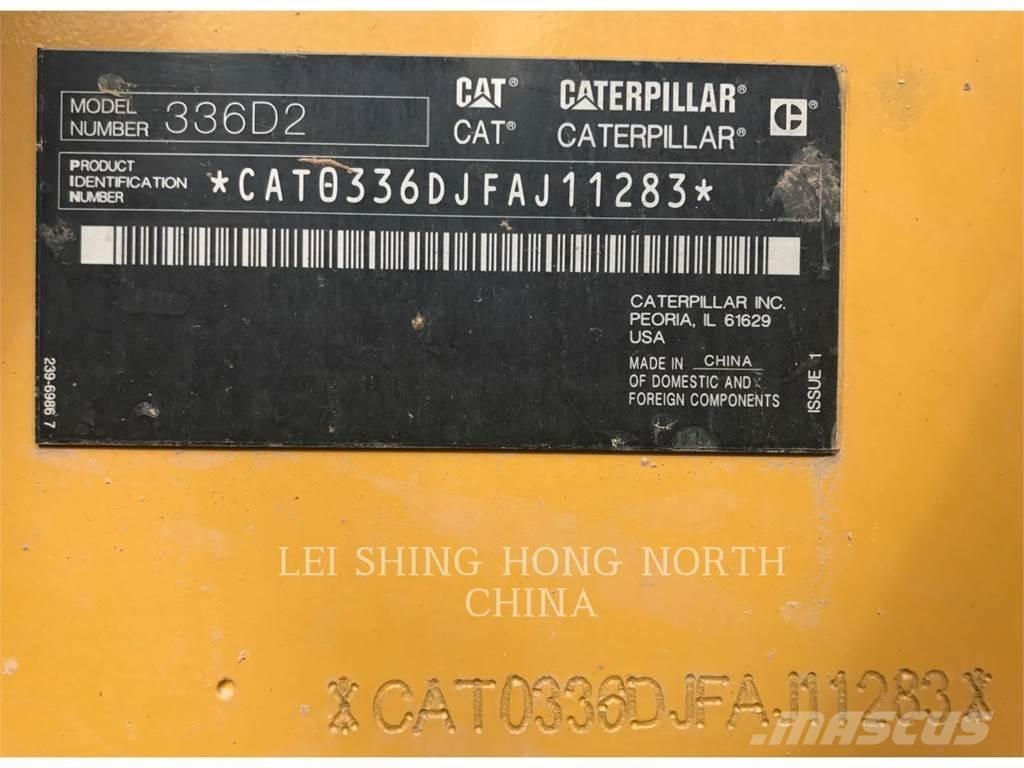 CAT 336D2 حفارات زحافة