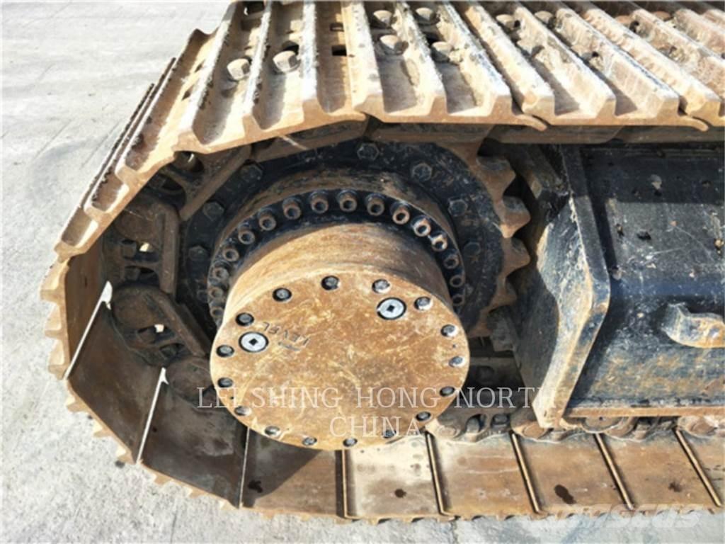 CAT 336D2 حفارات زحافة