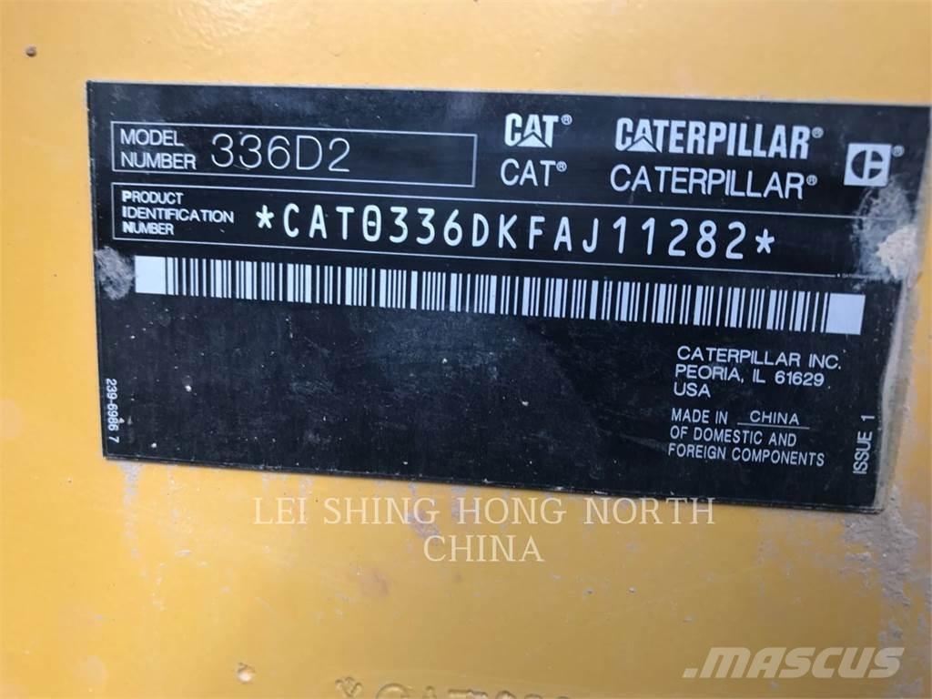 CAT 336D2 حفارات زحافة