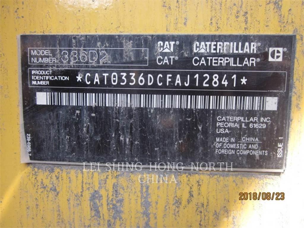 CAT 336D2 حفارات زحافة