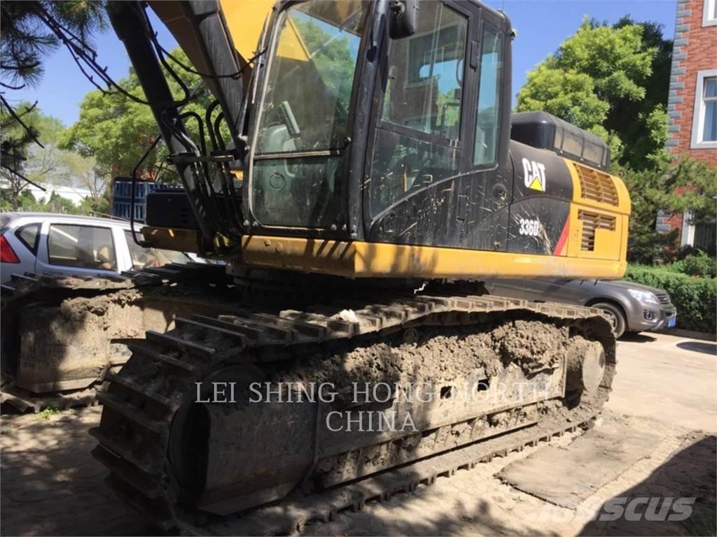 CAT 336D2 حفارات زحافة
