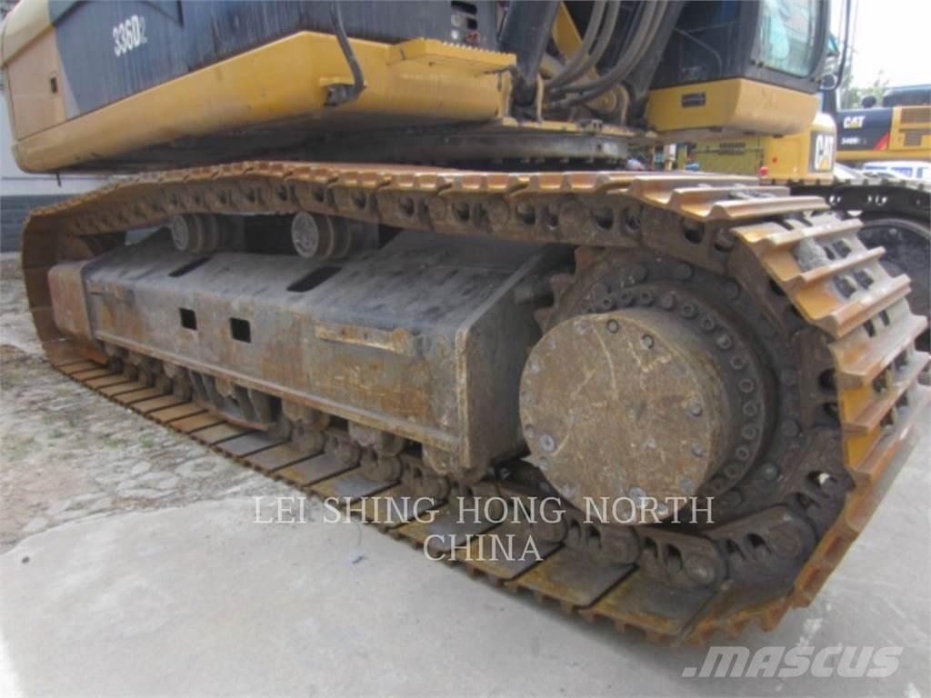 CAT 336D2 حفارات زحافة